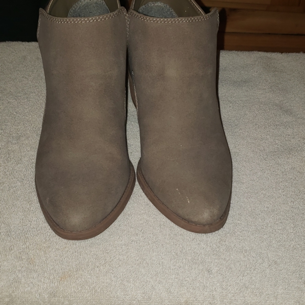 🔥5.00American Eagle low Heel